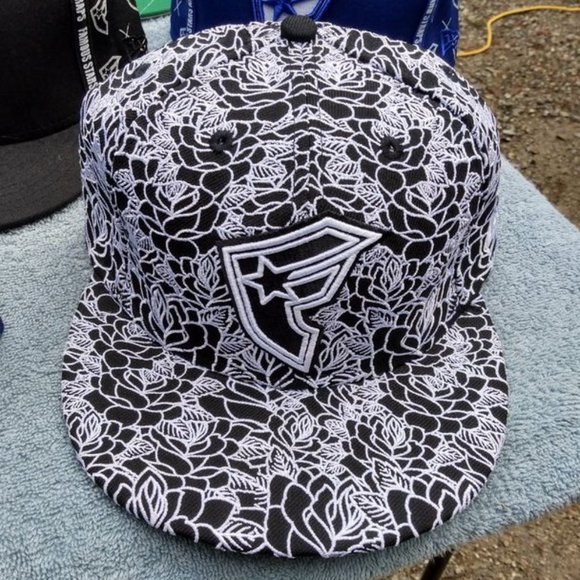 Famous Stars & Straps Limited Edition New Era Hat - Picture 1 of 1